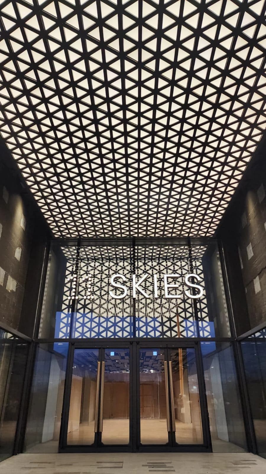 11 Skies - Gallery image 2